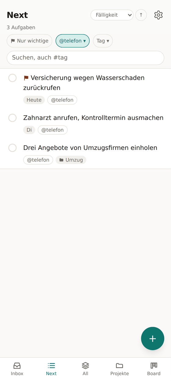 Die Next-Liste, gefiltert auf @telefon, mit drei Aufgaben: Versicherung zurückrufen, Zahnarzt anrufen und Angebote von Umzugsfirmen einholen